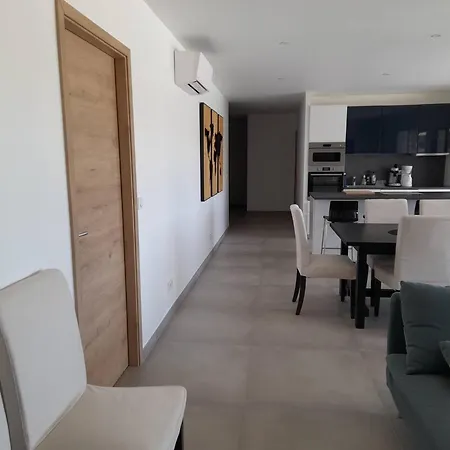 Spacieuse à Zonza Avec Piscine Privée Villa Conca