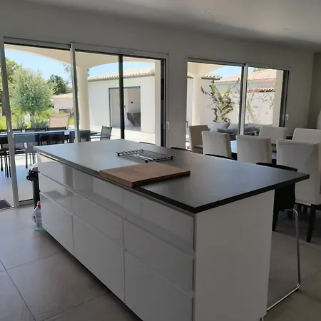 Spacieuse à Zonza Avec Piscine Privée Villa *